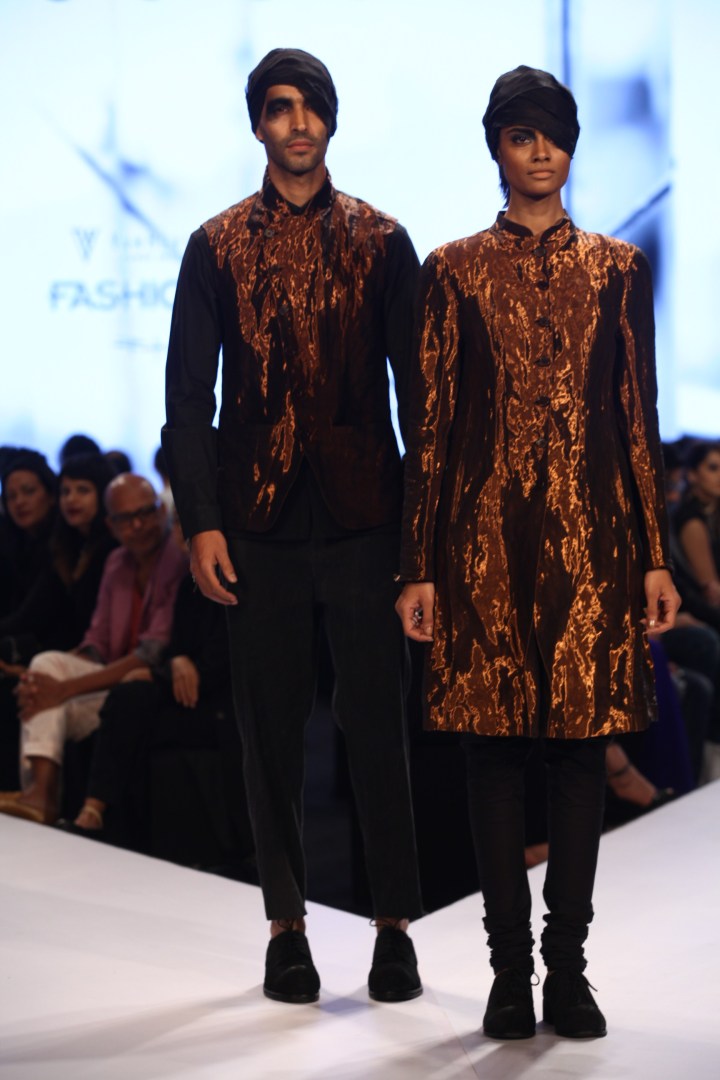 Models in Rajesh Pratap Singh on Day 2 of Van Heusen GQ Fashion Nights 2015_6